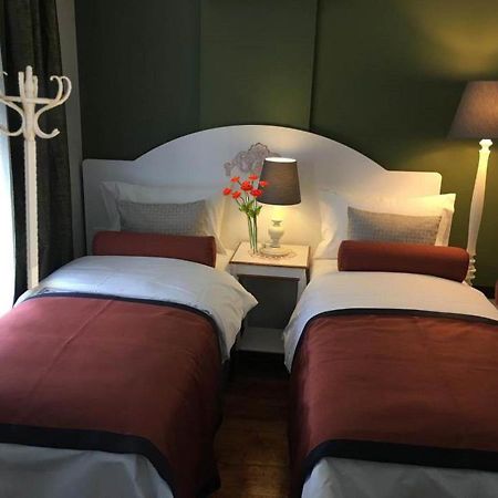 Away Hotel Истанбул Екстериор снимка