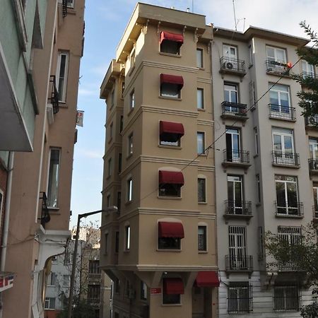 Away Hotel Истанбул Екстериор снимка