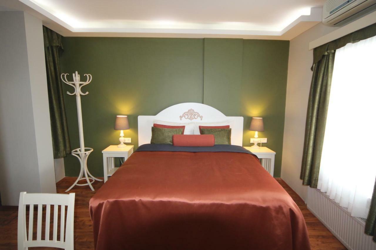 Away Hotel Истанбул Екстериор снимка